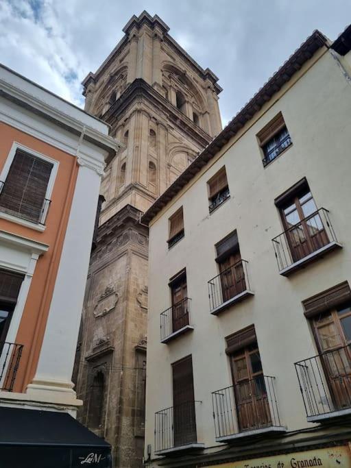Exclusividad A Pie De La Torre De La Catedral Apartment Granada Ngoại thất bức ảnh